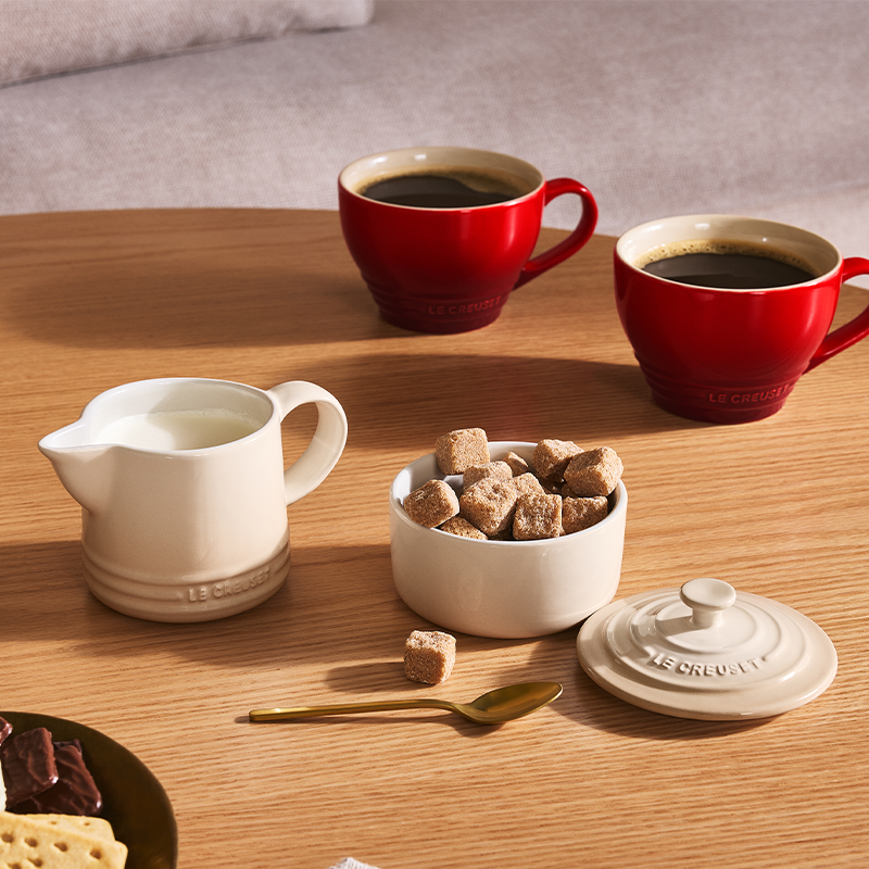 Ensemble de pot &agrave; cr&egrave;me et sucrier classiques